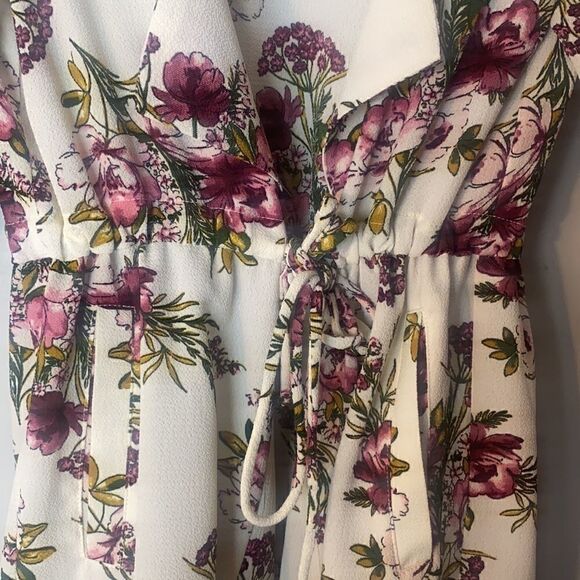 Charming Charlie floral wrap top - Picture 9 of 11